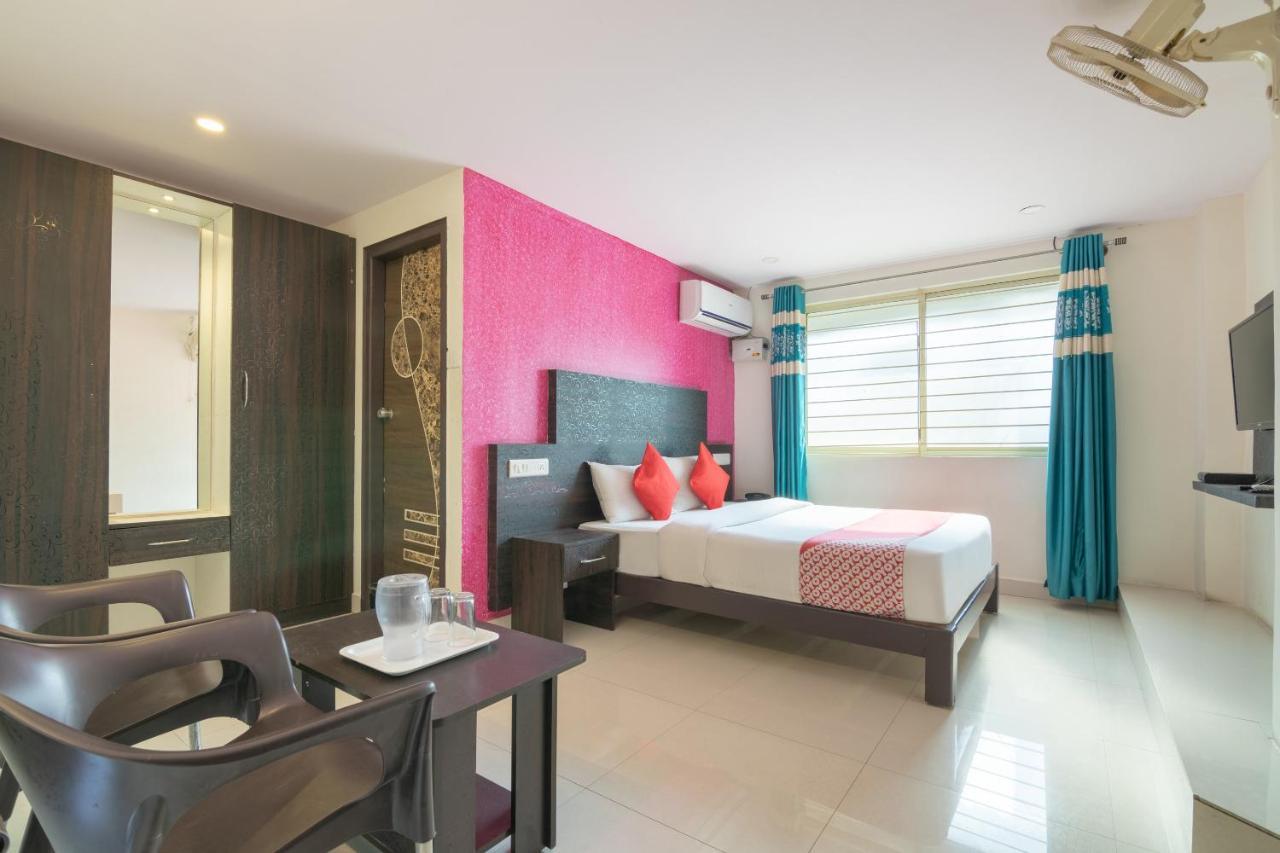 Oyo 13594 Mathrushree Residency Hotell Bangalore Exteriör bild