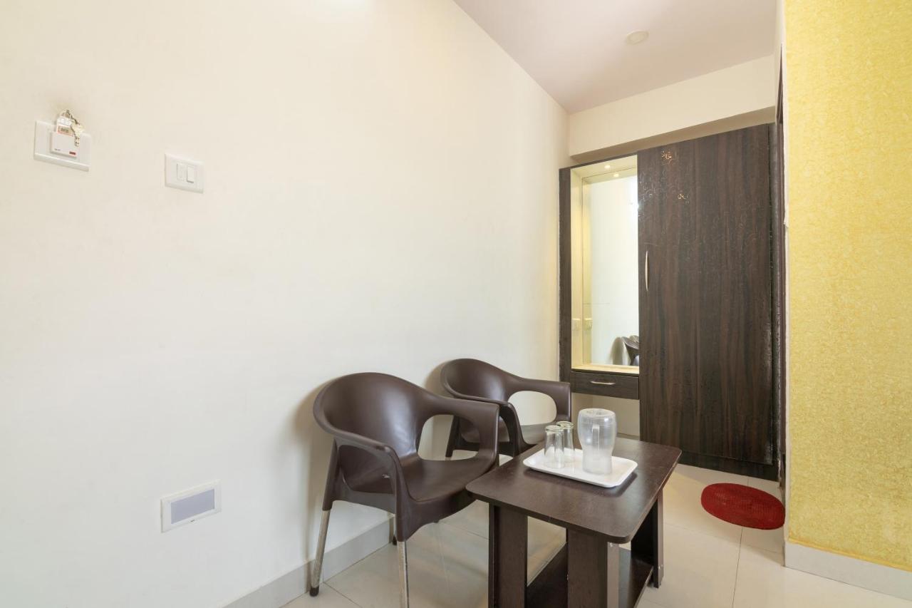 Oyo 13594 Mathrushree Residency Hotell Bangalore Exteriör bild