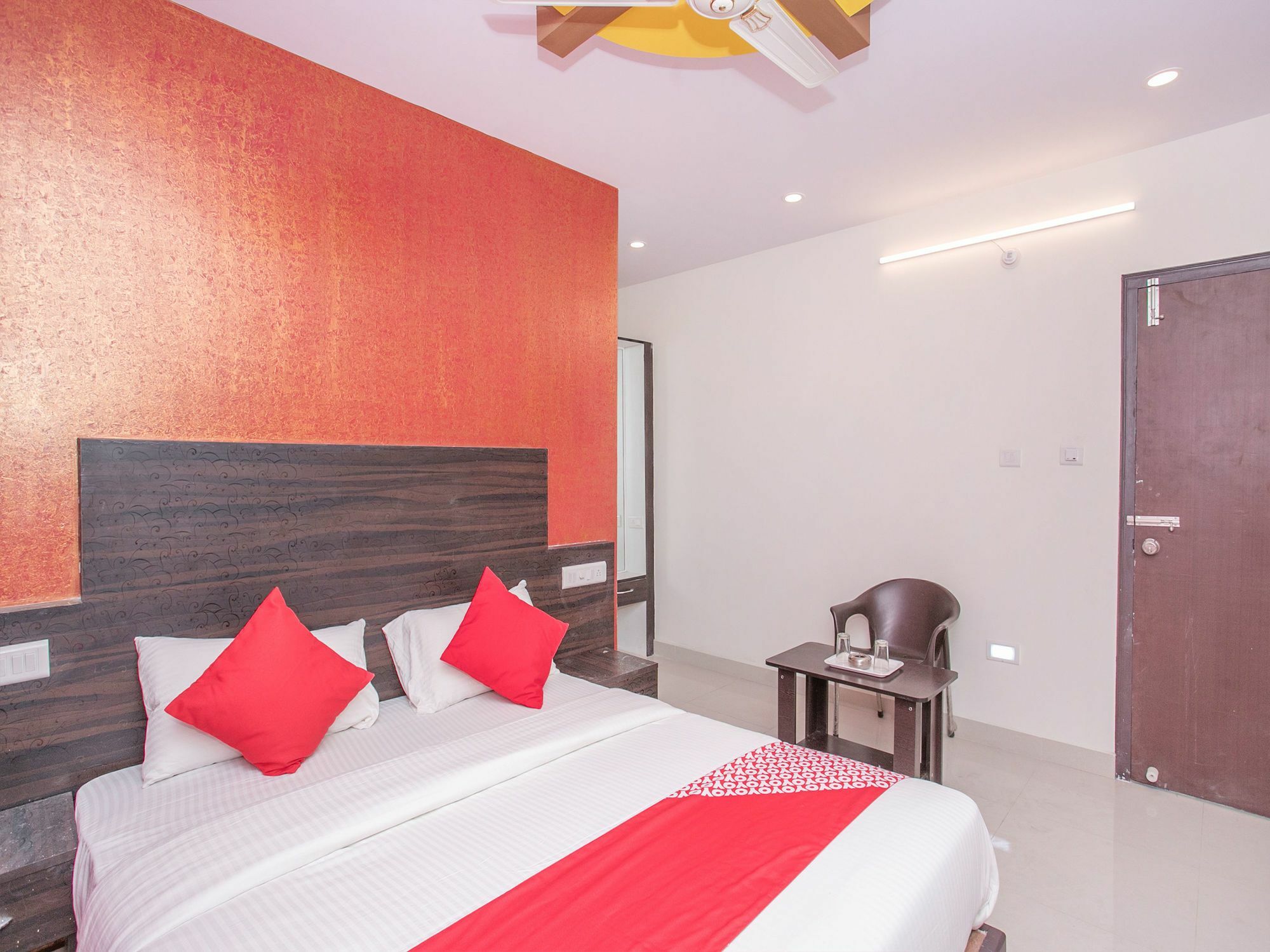 Oyo 13594 Mathrushree Residency Hotell Bangalore Exteriör bild